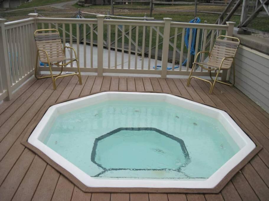 Spacious 3Br 3Ba Sleeps 8 Ski On Off Jiminy Mountain Resort Hancock Bagian luar foto
